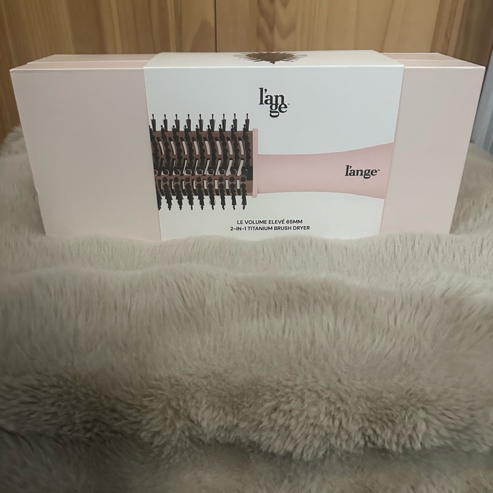 L’ange Le Volume Eleve’ 65 MM 2-in-1 Titanium brush dryer